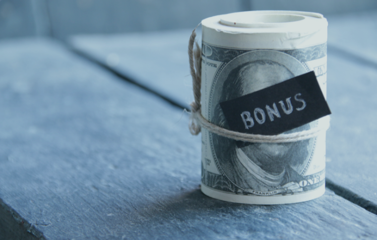 Carf afasta incidência de contribuição previdenciária sobre hiring bonus